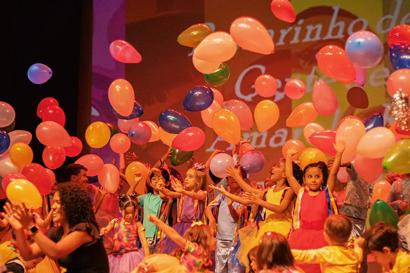 Festival de Artes Aspásia de Mileto encanta com adaptação “Cores de Amor”